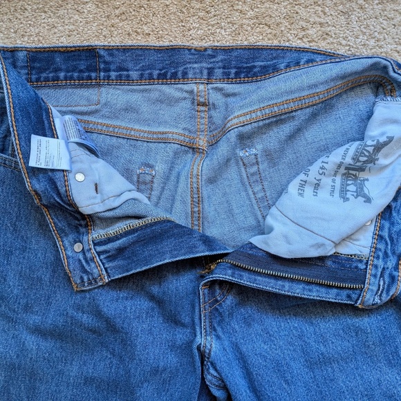Men's Levis 550 34 W x29 L - Picture 4 of 5